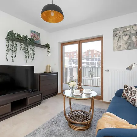 Przestronny Z Miejscem Parkingowym W Katowicach By Renters Apartament