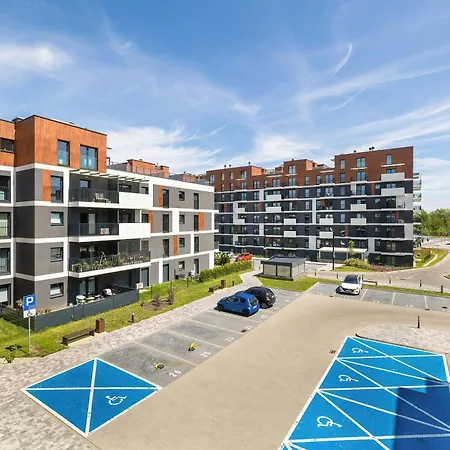 Apartament Przestronny Z Miejscem Parkingowym W Katowicach By Renters Katowice